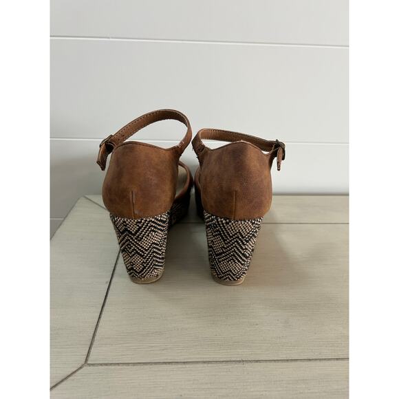 Maurices Faux Leather Wedge Sandals Size 9 Boho Design Brown Black - Picture 4 of 8